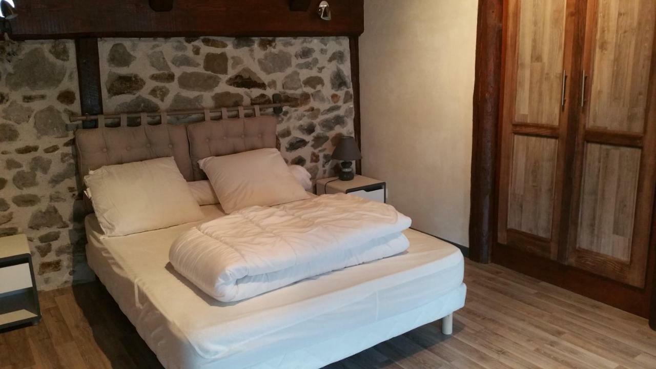 Gite Tres Lumineux Vernines Kültér fotó